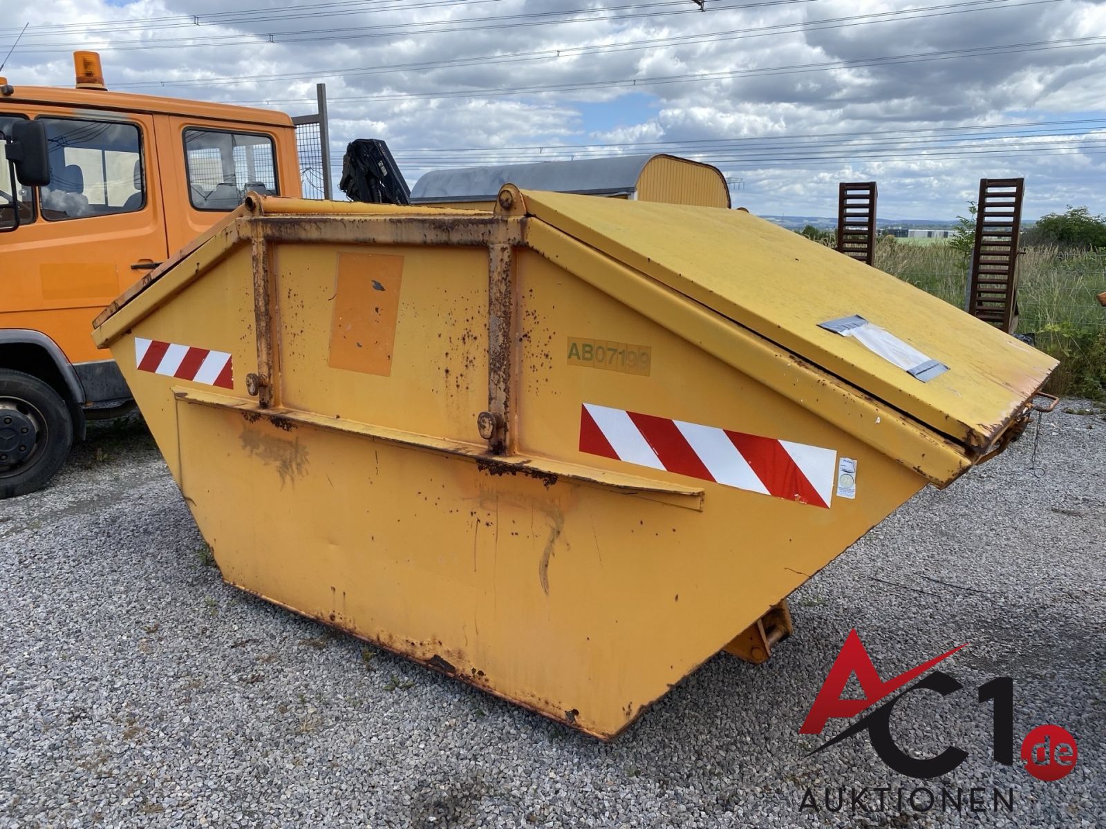 Absetzcontainer 7m³ mit Deckel